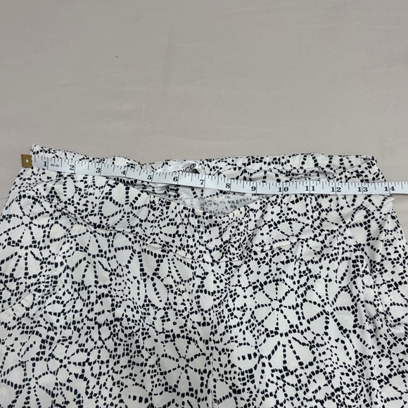 Veronica M Monochrome Floral Wide Leg Jeans - Picture 7 of 9